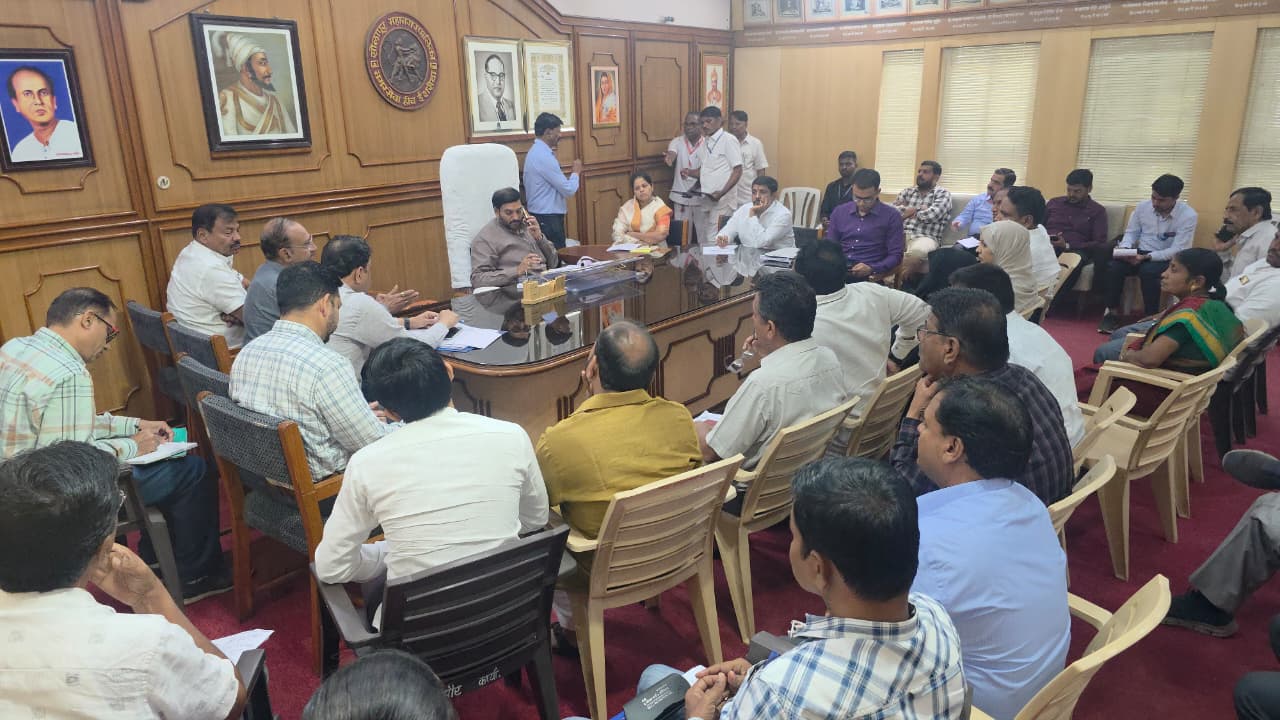 विमानतळ – साखर कारखाना रस्ता दर्जेदार व सर्व सुविधायुक्त करण्यासाठी समन्वयाने काम करा