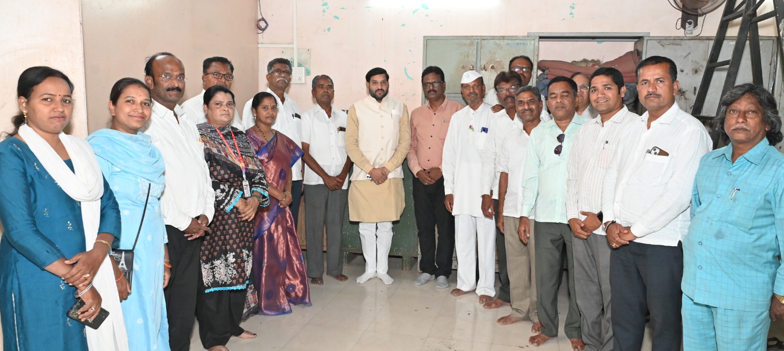 अमरजीवी पोट्टी श्रीरामुलु यांना महापौरांनी केले अभिवादन